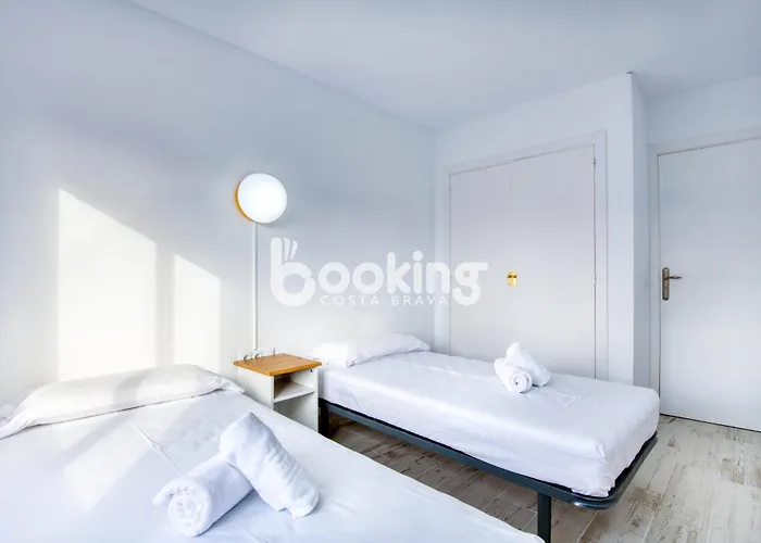 Vall De Ribes Per 4 Persones Amb Piscina Comunitaria, A Prop De Port D'aro *