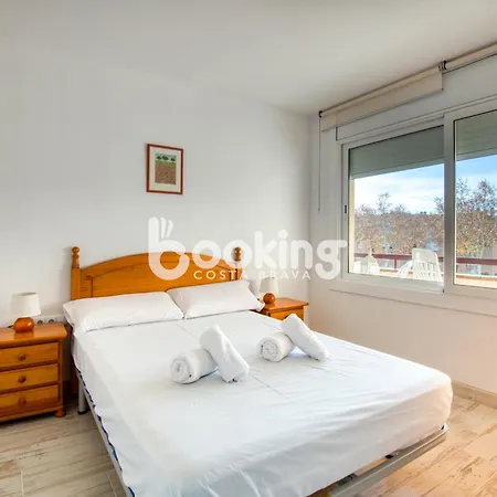 Apartment Vall De Ribes Per 4 Persones Amb Piscina Comunitaria, A Prop De Port D'aro Platja d'Aro
